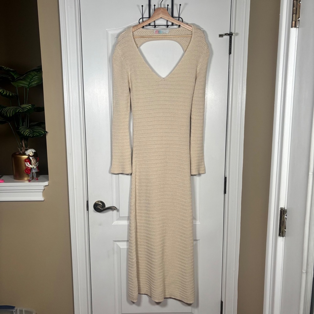 Free People Cream Knit Open Back V-Neck Maxi Sweater Dress Long Sleeve Medium - Picture 3 of 10